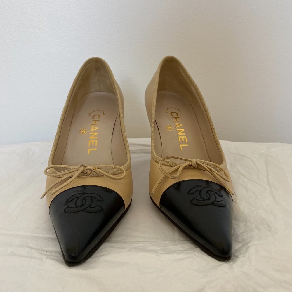CHANEL Beige and Black Cap-Toe Pointed-Toe Heels